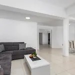 Apartamento Stunning In Lovran