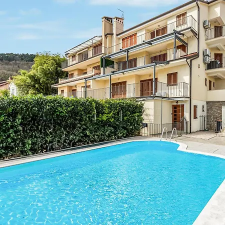 Appartement 3 Bedroom Stunning In Lovran