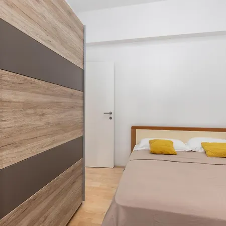3 Bedroom Stunning In Lovran