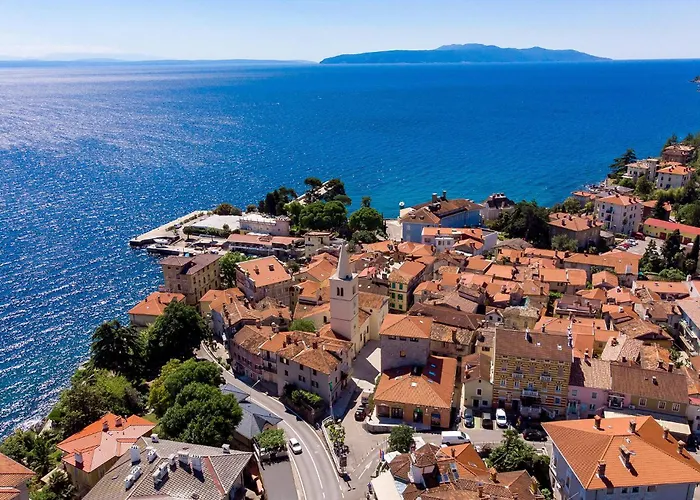 3 Bedroom Stunning In Lejlighed Lovran